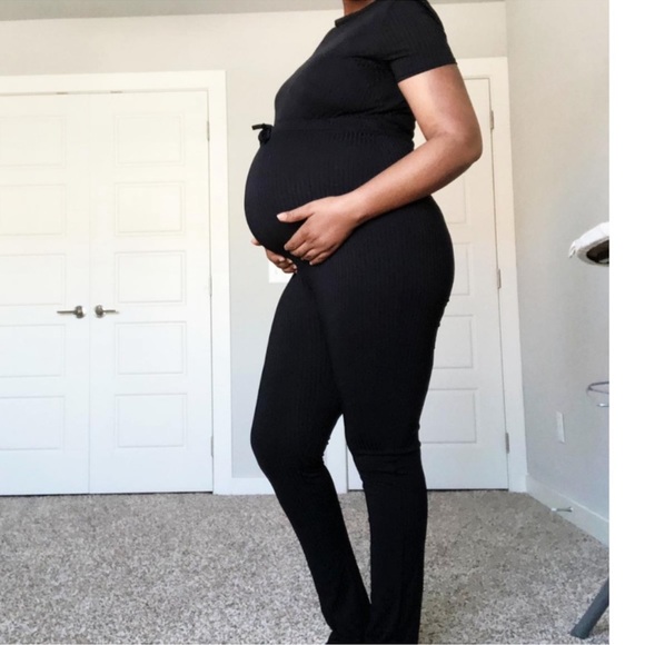 🩶🎉HOST PICK 🎉🩶Black Maternity Jumpsuit - Picture 2 of 5